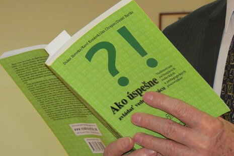 Krst publikácie Ako úspešne zvládať vedeckú prácu